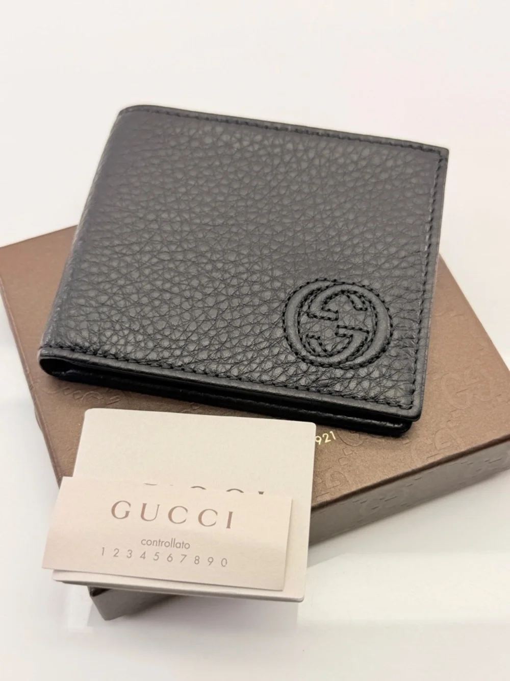 Gucci Black Textured Leather Men’s Black Bifold Wallet New